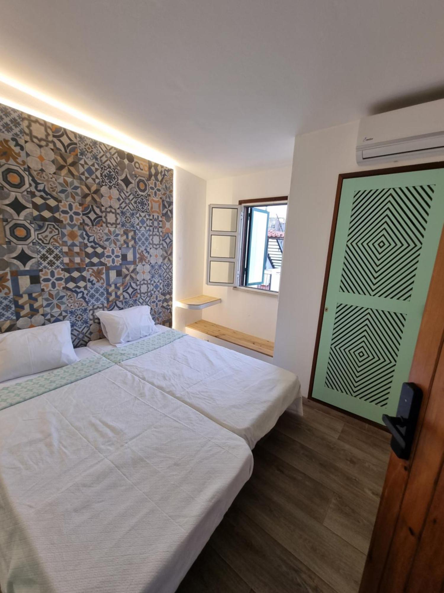 Wonder Charm Guesthouse Albufeira Habitación foto