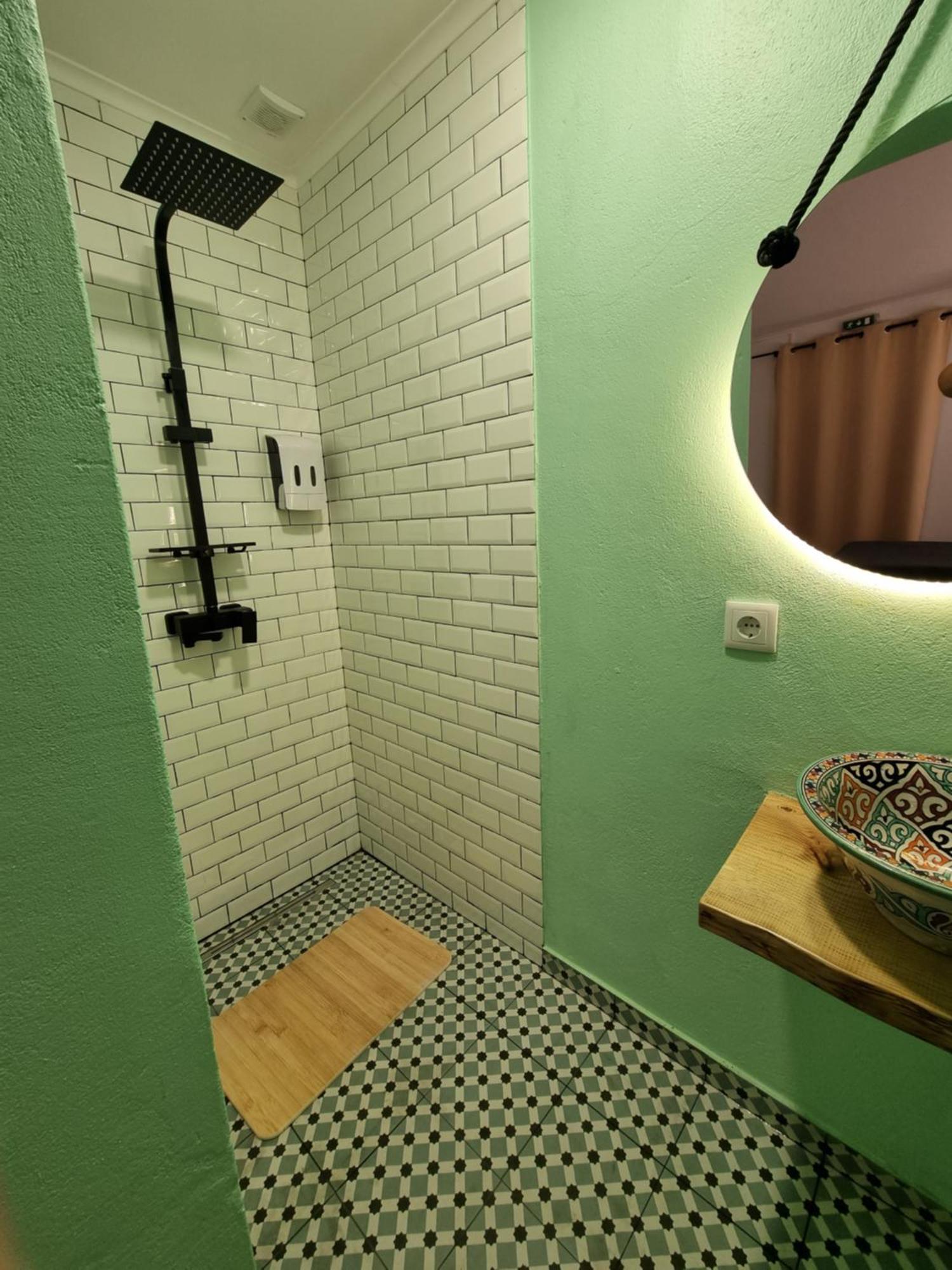 Wonder Charm Guesthouse Albufeira Habitación foto